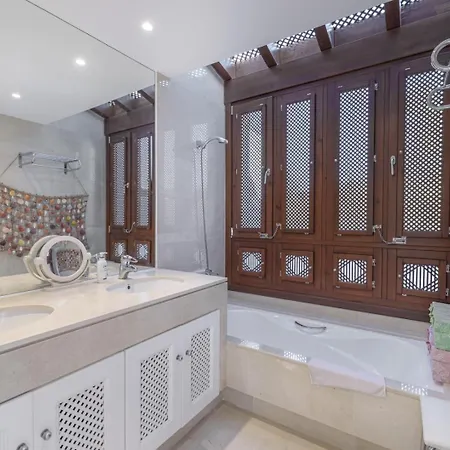公寓 Penthouse In Marbella, Seaview, Jacuzzi